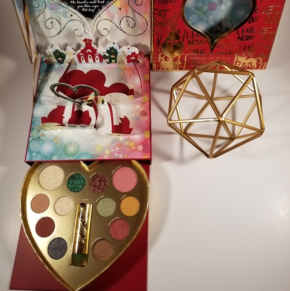 🆕️PUR, Grinch, Eye & Lip Palette - Picture 7 of 8